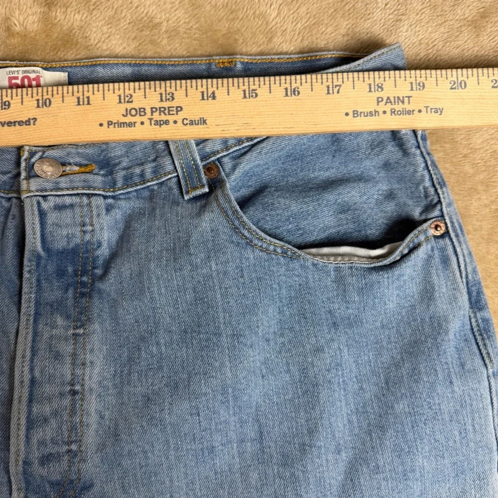 Levis measurements waist